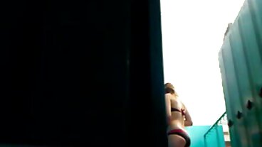 BangBros: Bella Rolland와 함께 PornHD에서 뺨을 맞는 도둑
