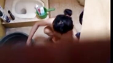 BangBros: Carmela Clutch 및 Violet Gems가 있는 PornHD의 호색한 크리스마스 캐롤